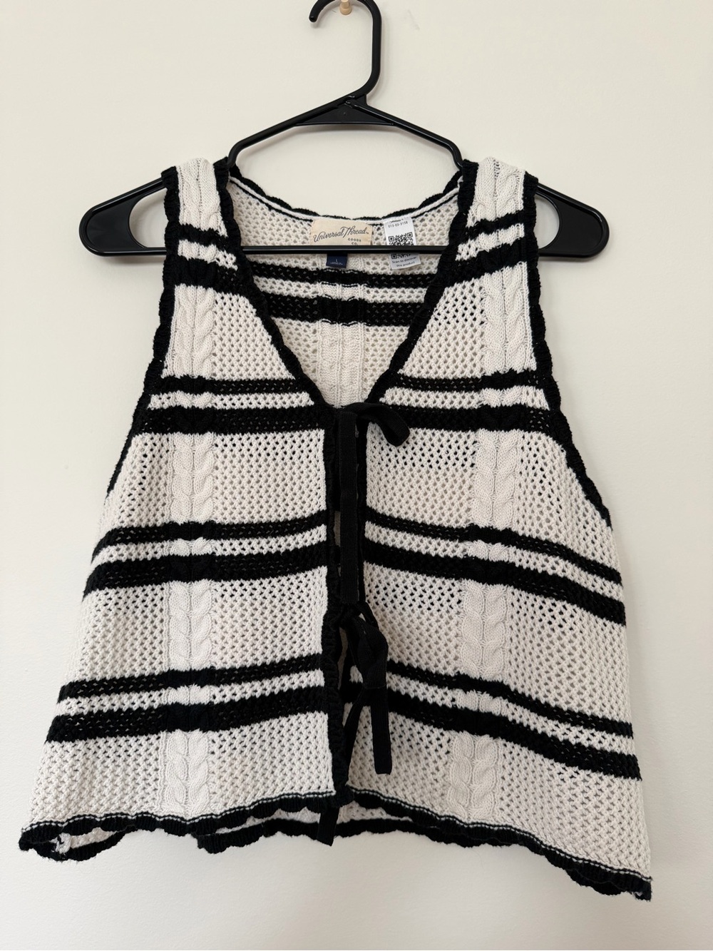 Universal Thread Black & White Striped Knit Tie-Front Tank